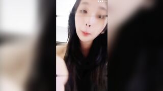 重磅出击江苏雯雯校花直播自慰淫水狂流